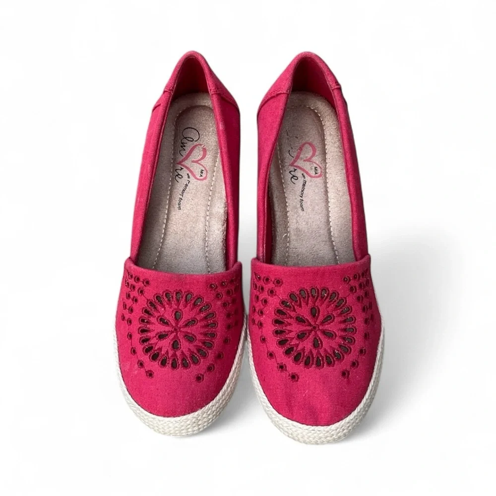 Mia Amore Franki Espadrille Wedge in Red Canvas w/ Memory Foam Sz 8